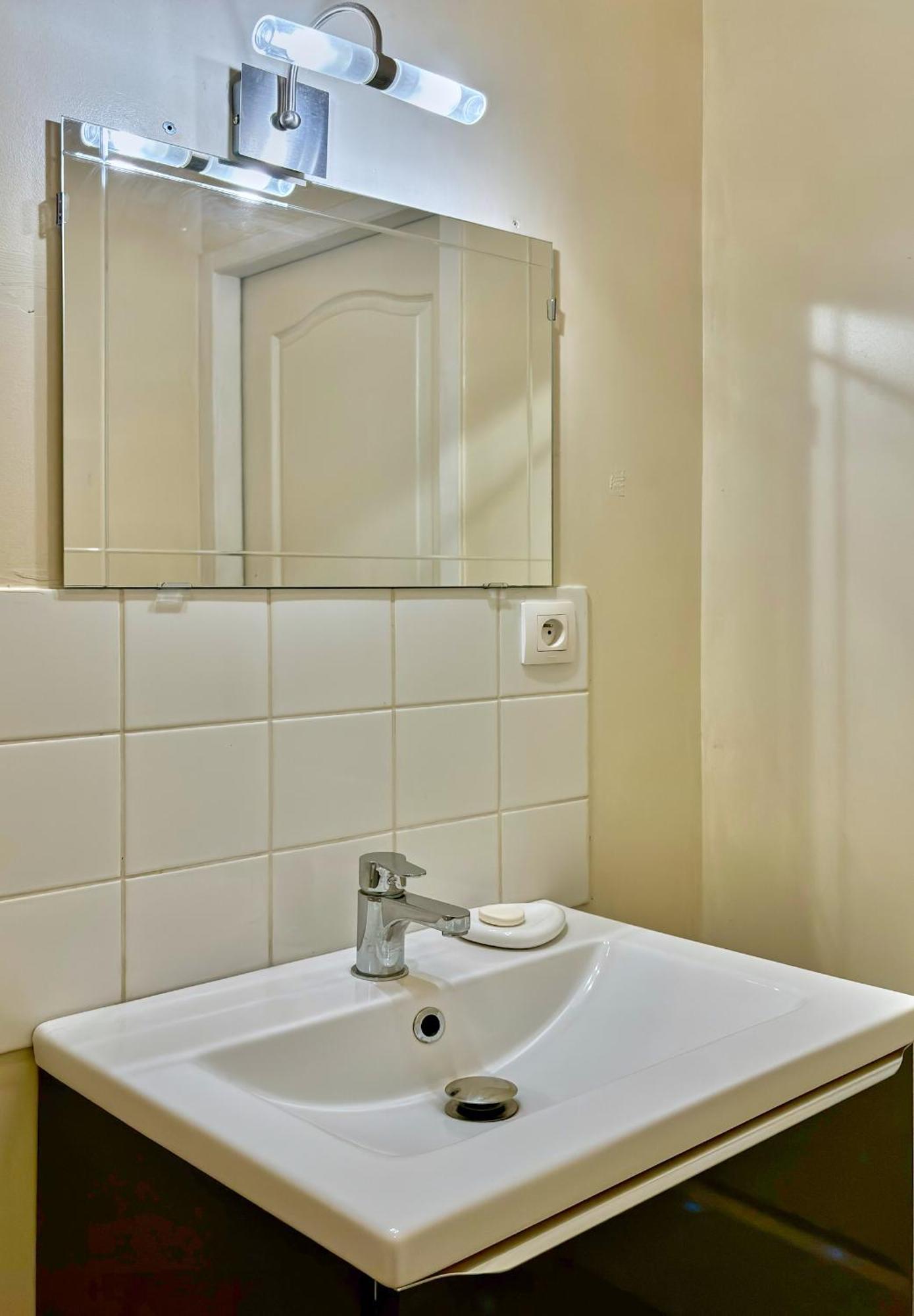 Agreable Studio En Hyper Centre Nevers Exterior foto